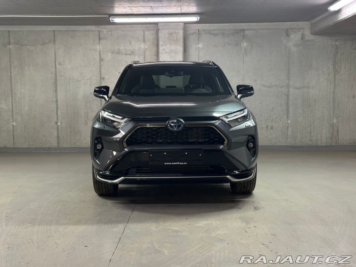 Toyota RAV4 SELECTION 2.5 Plug -in H 2025