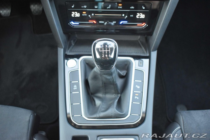 Volkswagen Passat 2.0 TDI 110kW ELEGANCE*ČR 2021