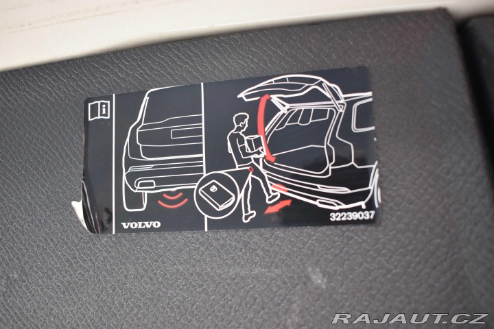 Volvo XC90 B5 R-DESIGN*TAŽNÉ*DPH*ČR 2021