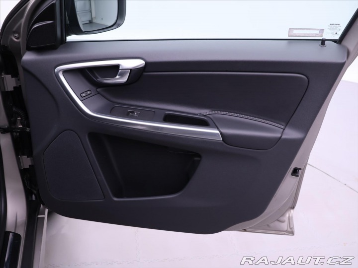Volvo XC60 2,5 T5 AWD Kinetic Aut.kl 2015