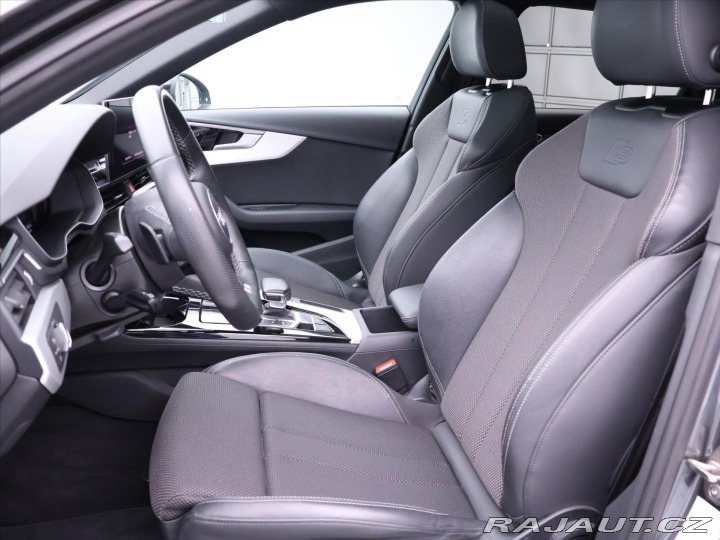 Audi A4 2,0 TFSI S line Virtual D 2021