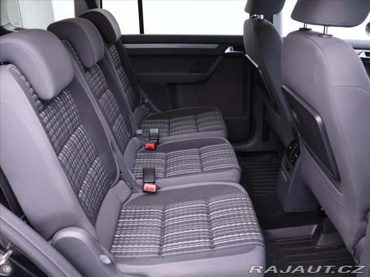 Volkswagen Touran 2,0 TDI Cross 125kW DSG 2011