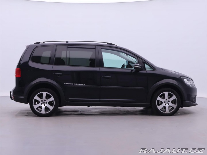 Volkswagen Touran 2,0 TDI Cross 125kW DSG 2011