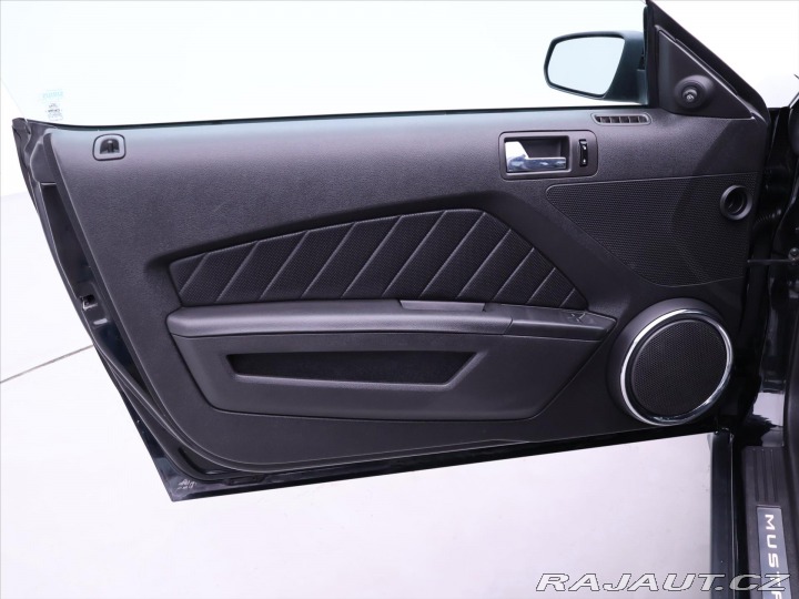 Ford Mustang 4,6 V8 224kW Automat Kůže 2010