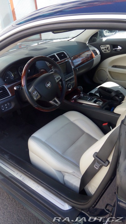 Jaguar XKR 2006
