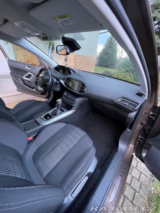 Peugeot 308 SW Allure 1,2/96kW 2015