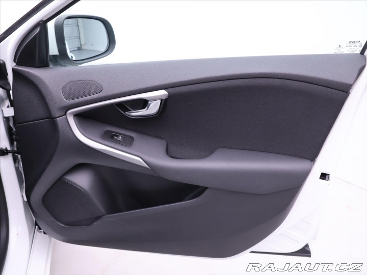 Volvo V40 2,0 D2 Drive-E Kinetic CZ 2018