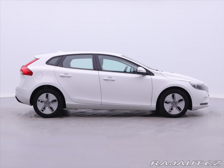 Volvo V40 2,0 D2 Drive-E Kinetic CZ 2018