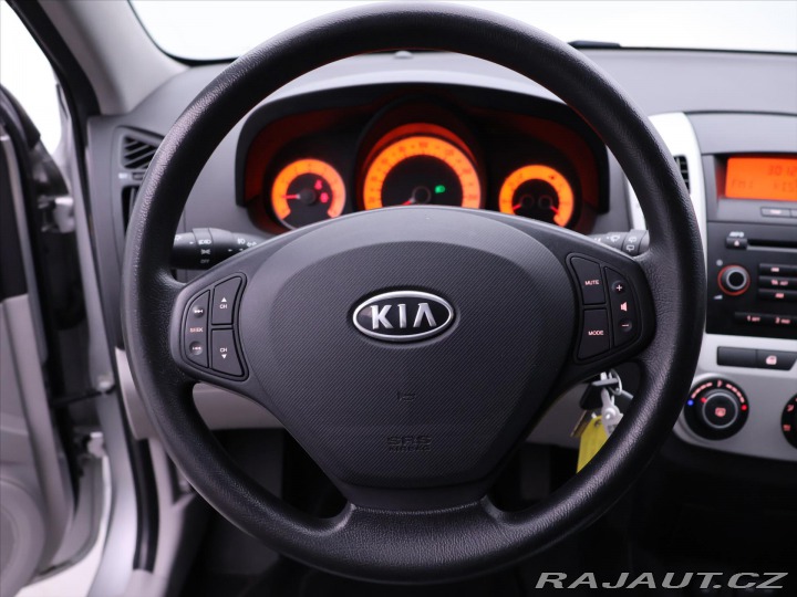 Kia Ceed 1,6 i 89kW CZ Klimatizace 2009