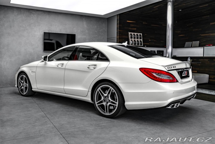 Mercedes-Benz CLS Designo Carbon H&K 1800
