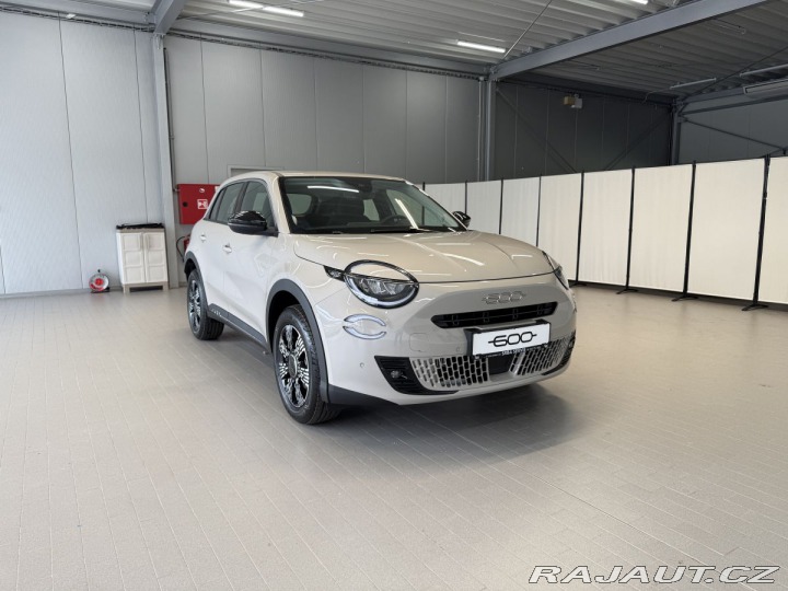 Fiat 600 1.2 Turbo Hybrid 110k MHE 2025