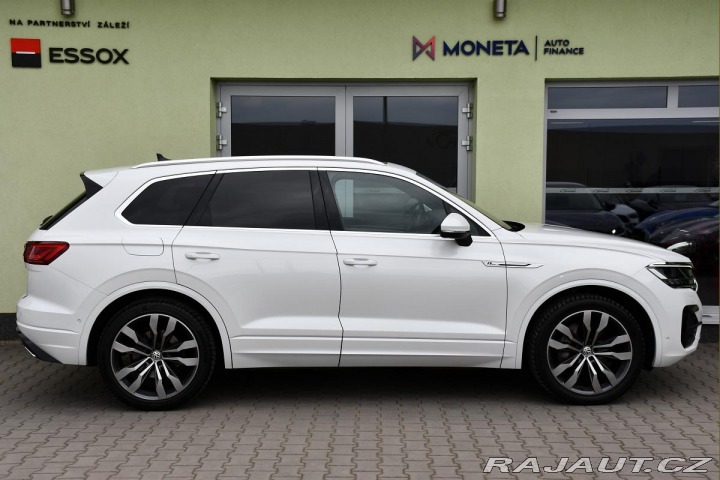 Volkswagen Touareg 3.0TDi R-LINE PANO TAŽNÉ 2020
