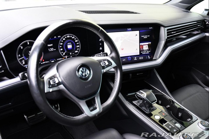 Volkswagen Touareg 3.0TDi R-LINE PANO TAŽNÉ 2020