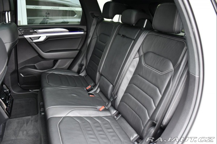 Volkswagen Touareg 3.0TDi R-LINE PANO TAŽNÉ 2020