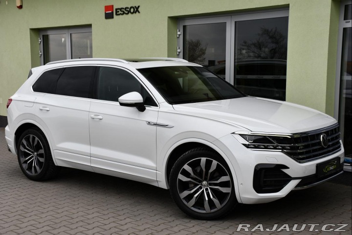Volkswagen Touareg 3.0TDi R-LINE PANO TAŽNÉ 2020