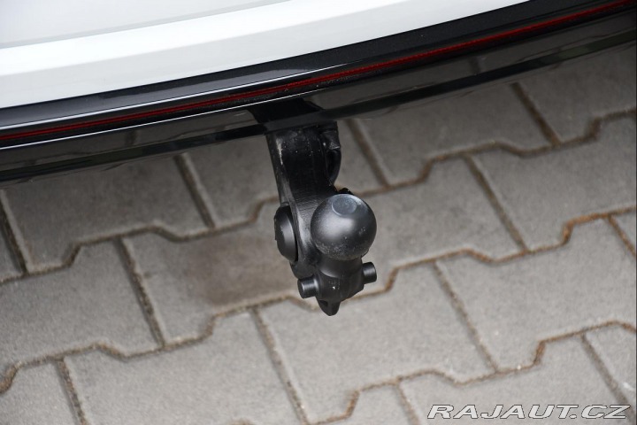 Volkswagen Touareg 3.0TDi R-LINE PANO TAŽNÉ 2020