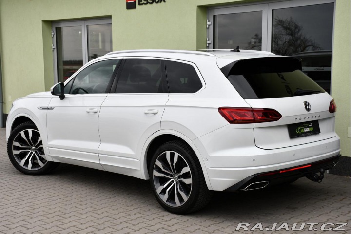 Volkswagen Touareg 3.0TDi R-LINE PANO TAŽNÉ 2020