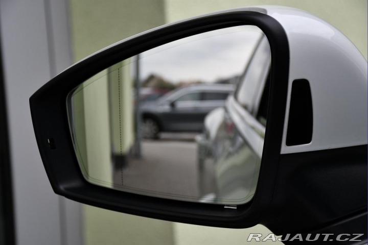 Volkswagen Touareg 3.0TDi R-LINE PANO TAŽNÉ 2020