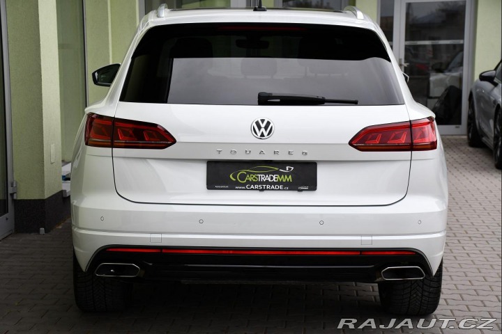 Volkswagen Touareg 3.0TDi R-LINE PANO TAŽNÉ 2020