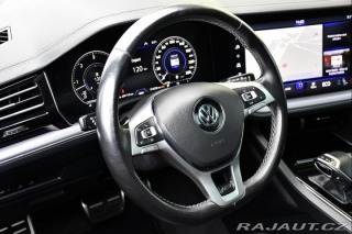 Volkswagen Touareg 3.0TDi R-LINE PANO TAŽNÉ 2020