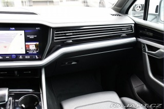 Volkswagen Touareg 3.0TDi R-LINE PANO TAŽNÉ 2020
