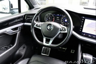 Volkswagen Touareg 3.0TDi R-LINE PANO TAŽNÉ 2020