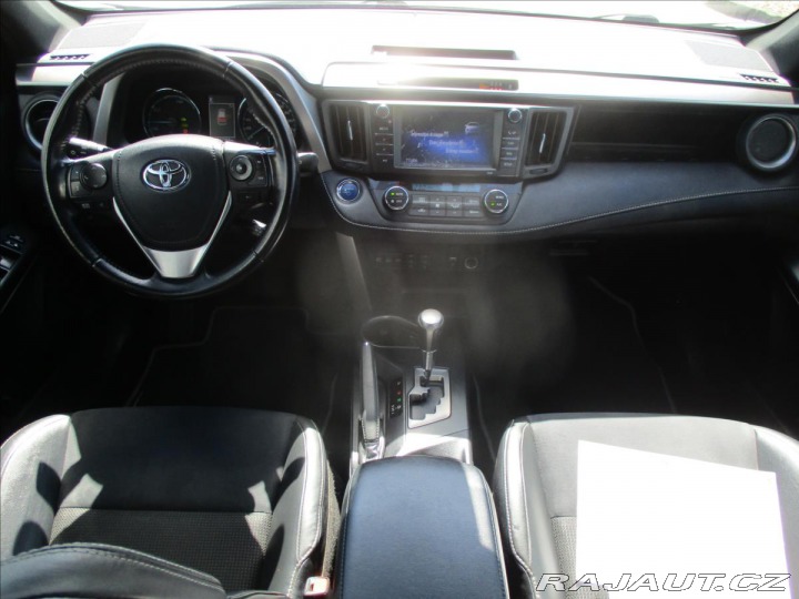 Toyota RAV4 2,5 Hybrid 145 kW Executi 2016