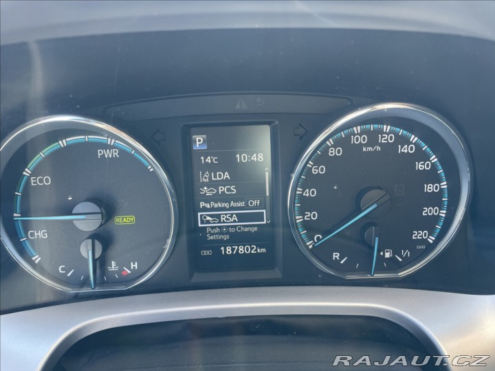 Toyota RAV4 2,5 Hybrid 145 kW e-CVT E 2016
