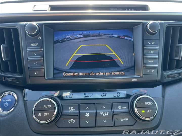 Toyota RAV4 2,5 Hybrid 145 kW e-CVT E 2016