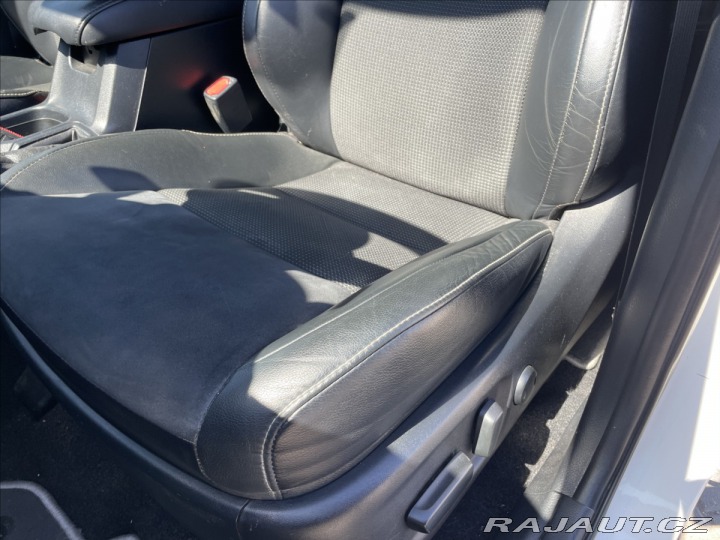 Toyota RAV4 2,5 Hybrid 145 kW e-CVT E 2016