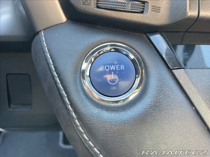 Toyota RAV4 2,5 Hybrid 145 kW e-CVT E 2016