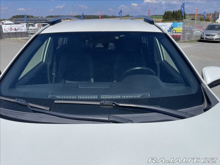 Toyota RAV4 2,5 Hybrid 145 kW e-CVT E 2016