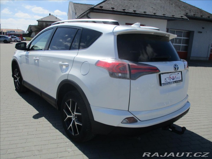 Toyota RAV4 2,5 Hybrid 145 kW Executi 2016