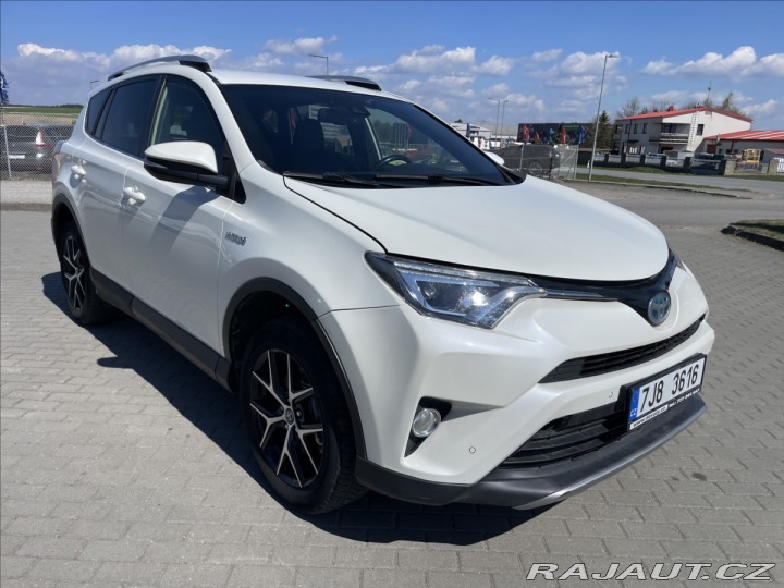 Toyota RAV4 2,5 Hybrid 145 kW e-CVT E 2016