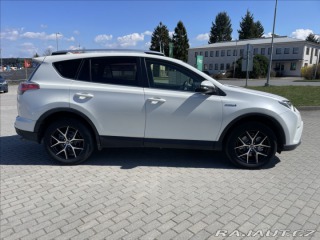 Toyota RAV4 2,5 Hybrid 145 kW e-CVT E 2016