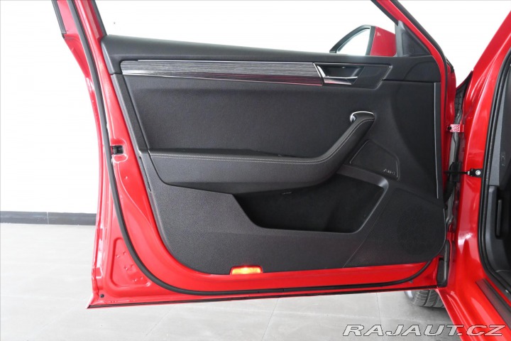 Škoda Superb 2,0 TDI 110kW DSG Style Z 2020