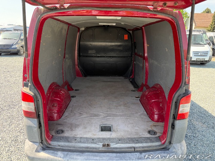 Volkswagen Transporter T5 L2 2.0 TDi 103kW 2010