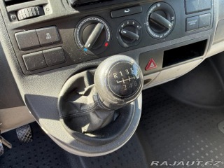 Volkswagen Transporter T5 L2 2.0 TDi 103kW 2010