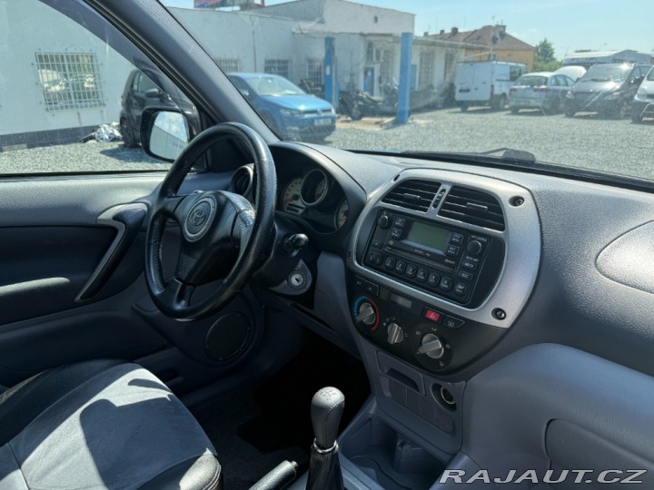 Toyota RAV4 2.0 VVT-i Speciál 4x4 3D 2002