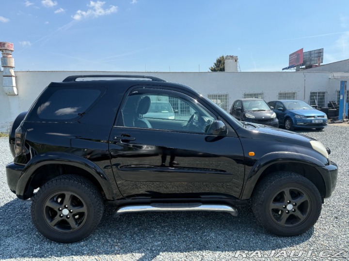 Toyota RAV4 2.0 VVT-i Speciál 4x4 3D 2002
