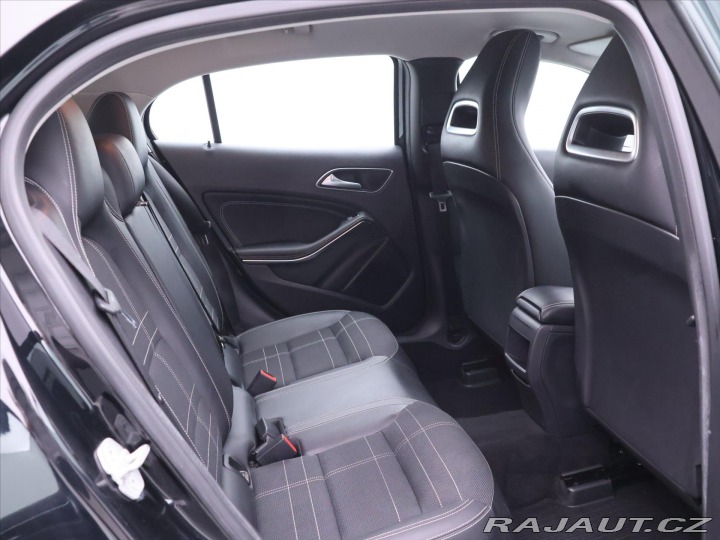 Mercedes-Benz GLA 2,1 GLA 200 d Urban 2014
