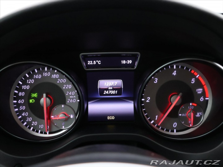 Mercedes-Benz GLA 2,1 GLA 200 d Urban 2014