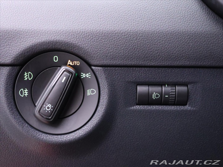 Škoda Octavia 1,6 TDI DSG Elegance 2014
