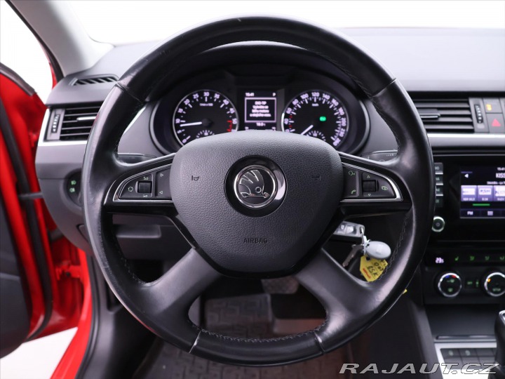 Škoda Octavia 1,6 TDI DSG Elegance 2014