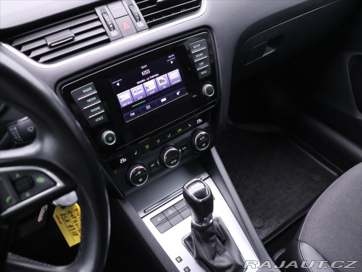 Škoda Octavia 1,6 TDI DSG Elegance 2014