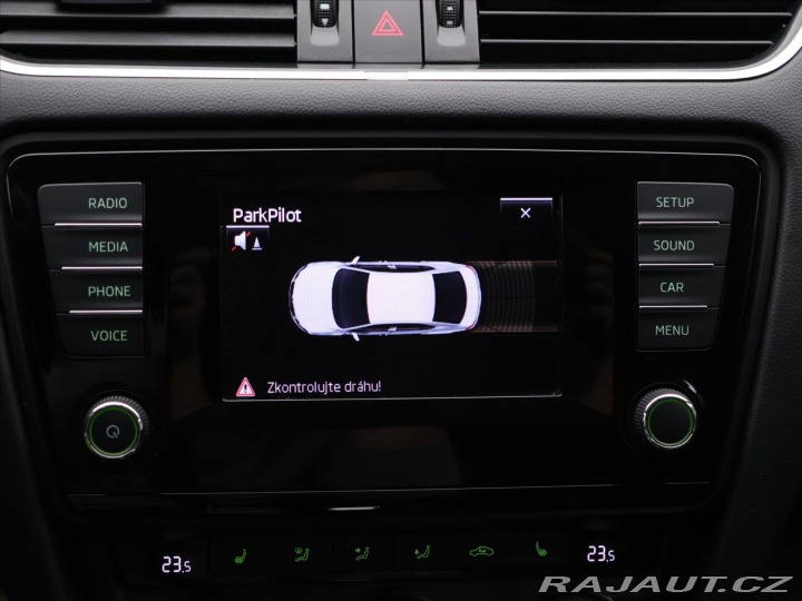 Škoda Octavia 1,6 TDI DSG Elegance 2014