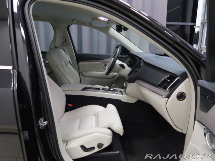 Volvo XC90 2,0 B5 AWD AUT Plus Dark 2023