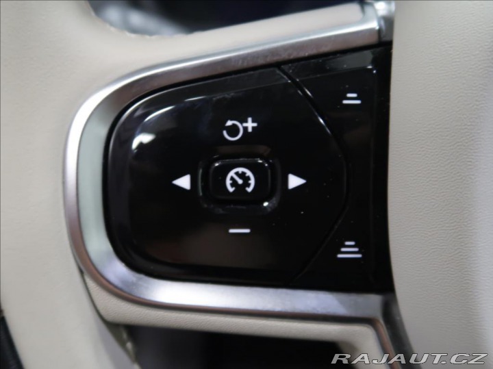 Volvo XC90 2,0 B5 AWD AUT Plus Dark 2023