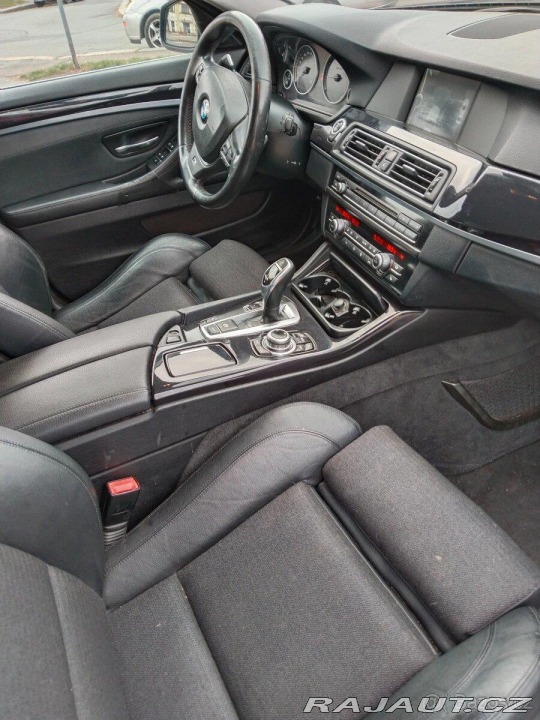BMW 5 2,5 525D 2011