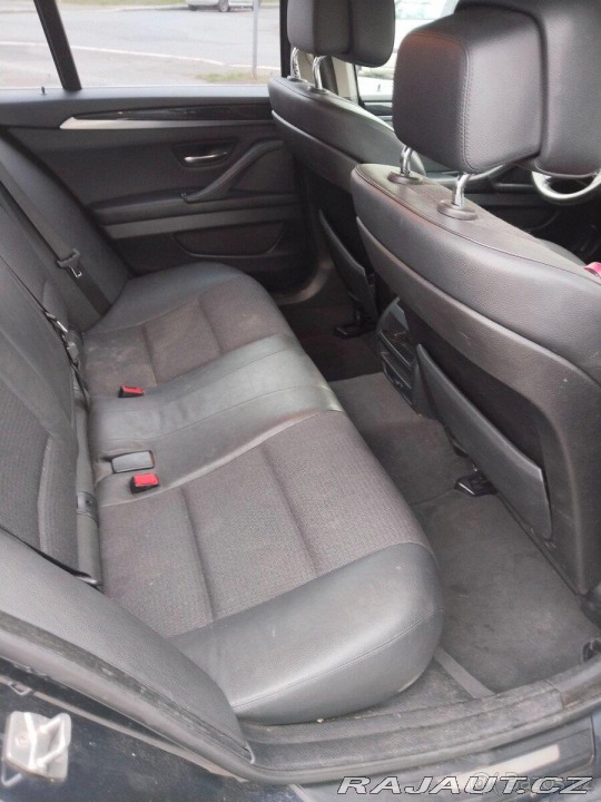 BMW 5 2,5 525D 2011